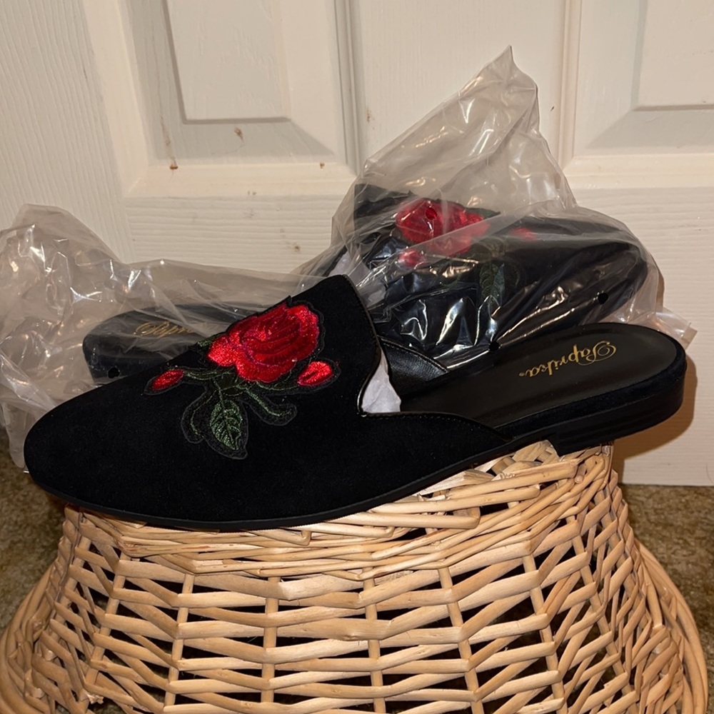 Rose Slides - Picture 2 of 4